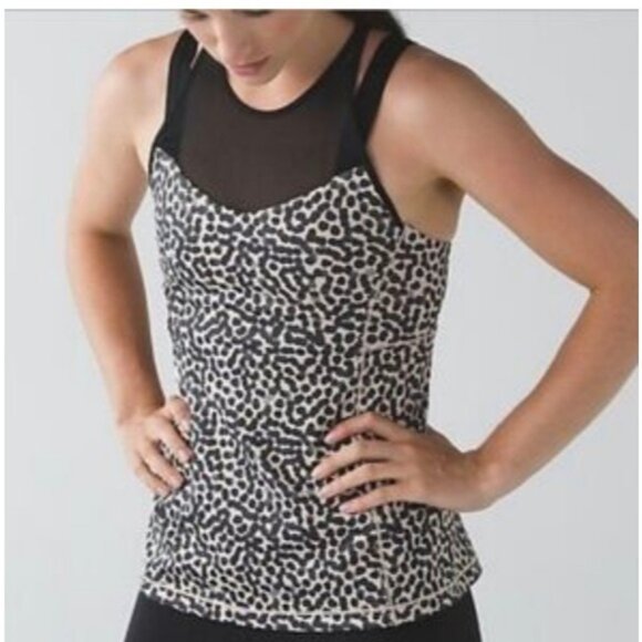 RARE Lululemon Running In The City Tank Stripe Play Slate Black - Picture 2 of 5